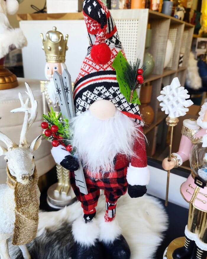 Gnome in Multicolour with Skiis