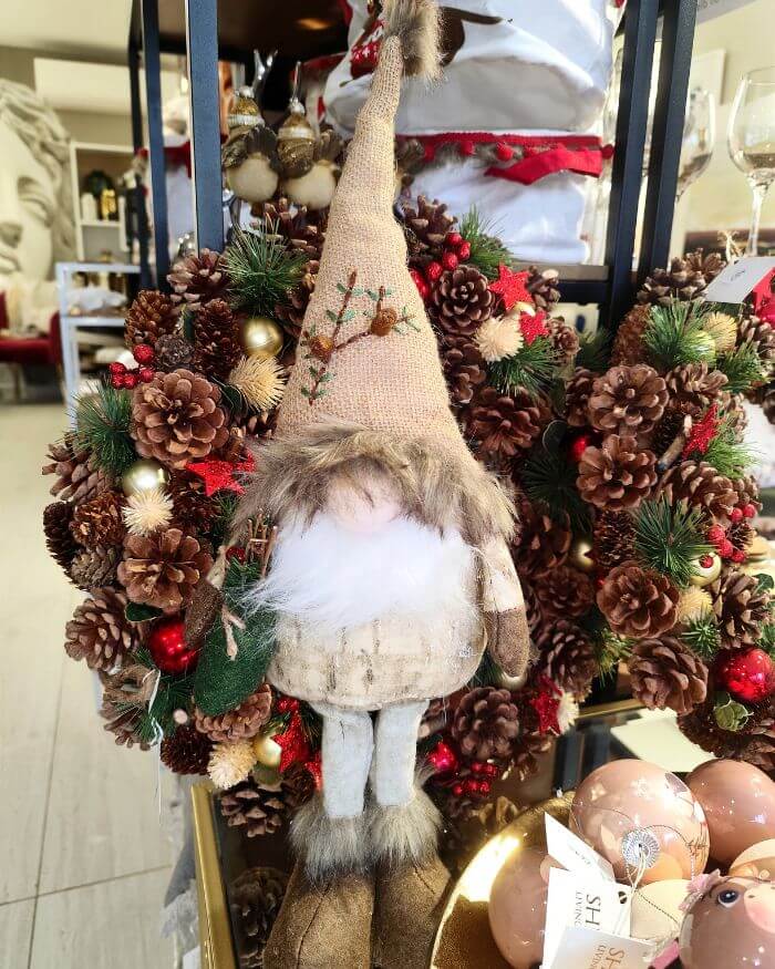 Gnome in White and Biege