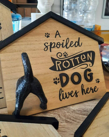 Dog House Wall Ornament  Key Holder